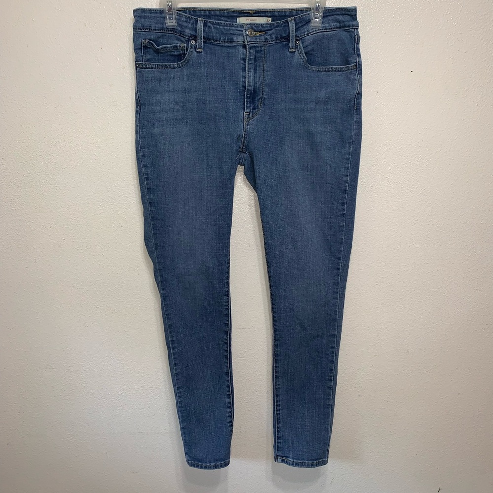 Levi’s 711 Skinny Size 32